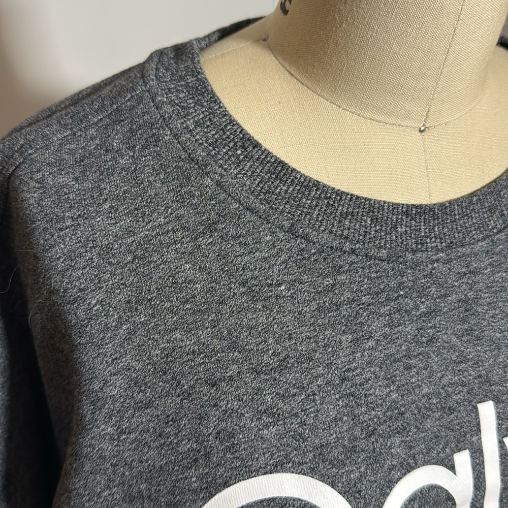 Calvin Klein Sweatshirt - Picture 3 of 6